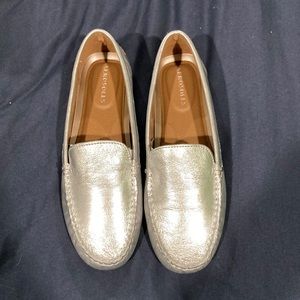 Aerosoles Bleeker silver loafer. Size 8.5